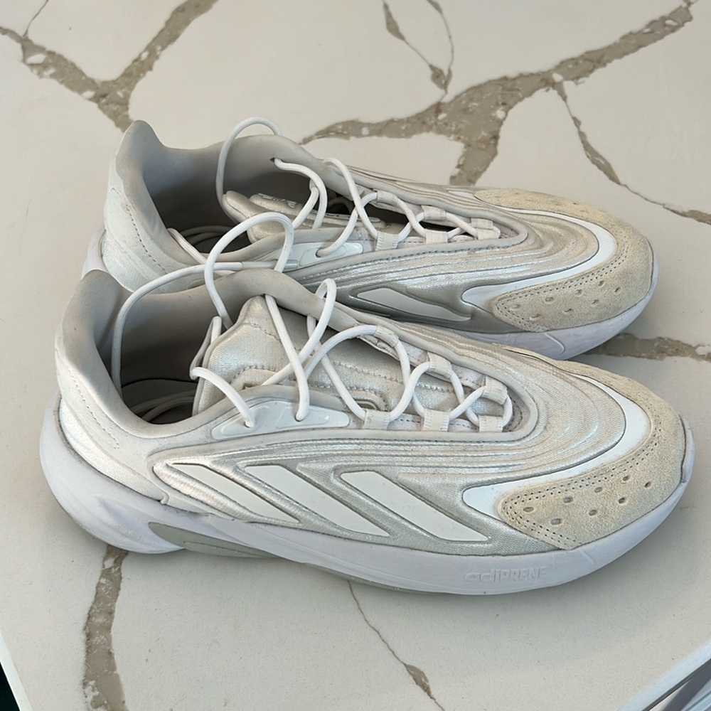 Adidas Ozelia White Sneaker 8.5